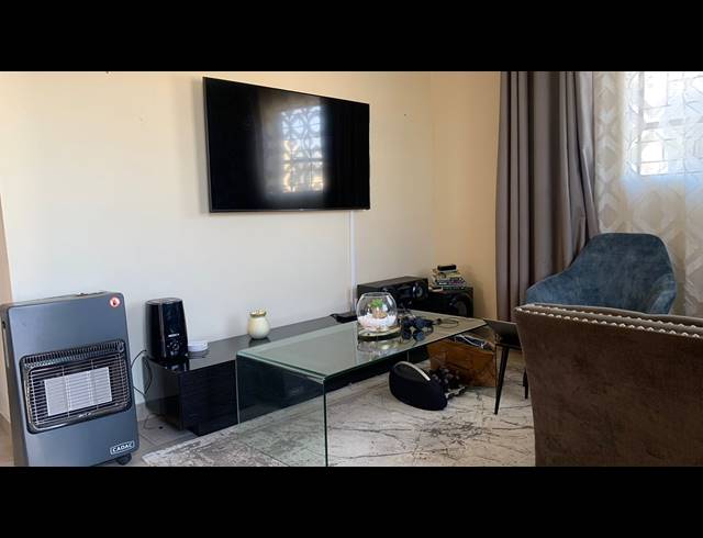 3 BEDROOM HOUSE FOR SALE IN KOSMOSDAL